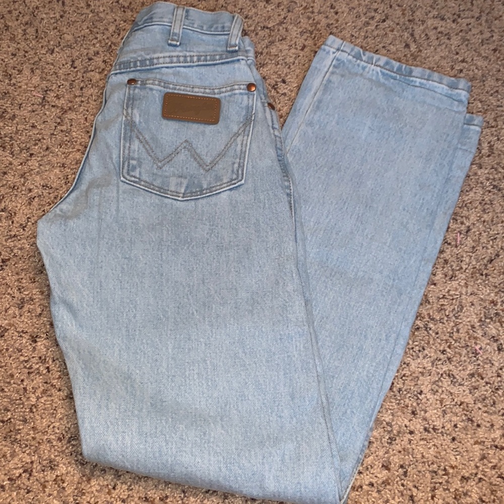 WOMEN'S WRANGLER® COWBOY CUT® SLIM FIT JEAN IN BLEACH